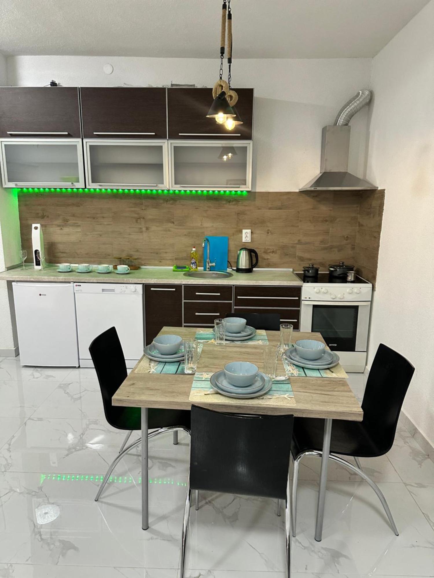 Apartments Ljiljanic بودفا المظهر الخارجي الصورة